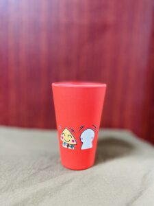 くらっかーくんとシロコさんがデザインされているタンブラー
