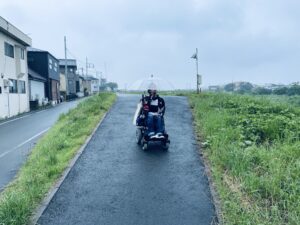 河川敷にいる僕
