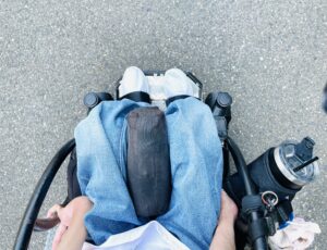 足の上から撮影した写真