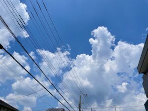 青空と白い雲の写真
