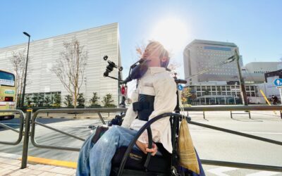 青空と太陽の下にいる僕
