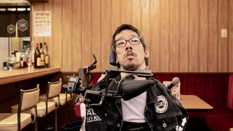 AIで生成した、スナックにいる僕