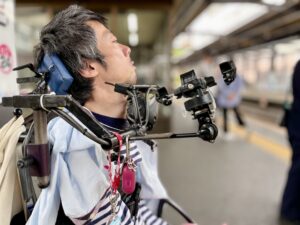 駅のホームにいる僕