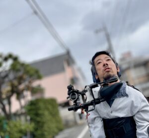 空を背にしている僕