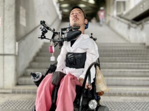 階段の前にいる僕