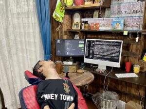 パソコンを見ている僕