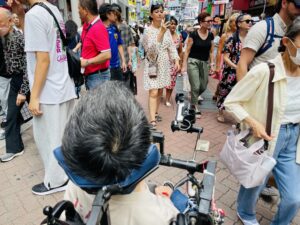 渋谷の街を歩いている僕
