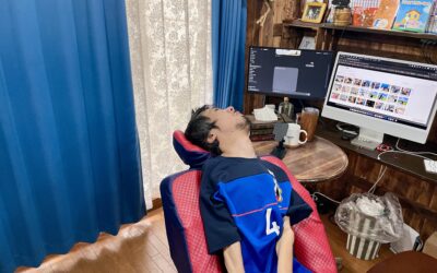 パソコンを見ている僕