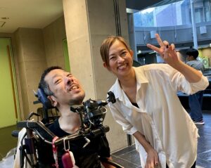こいけさんと写っている写真